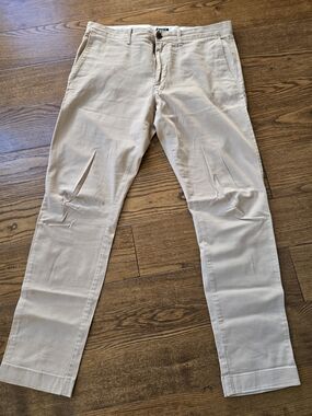 J. Crew Men’s Flex Slim Khaki Chinos in Light Beige 31x30